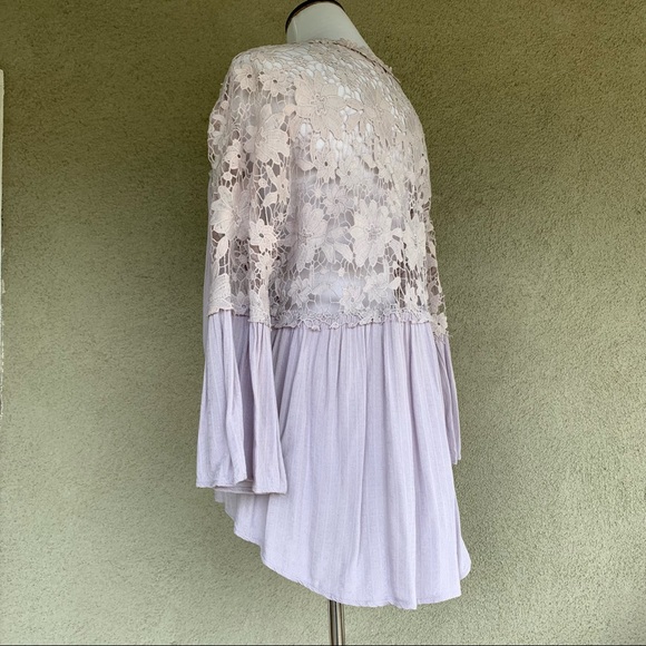 🔥5/$20🔥 Lace Light Lavender Blouse size L - Picture 7 of 12